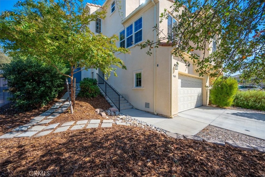 9405 Casa Bella Court