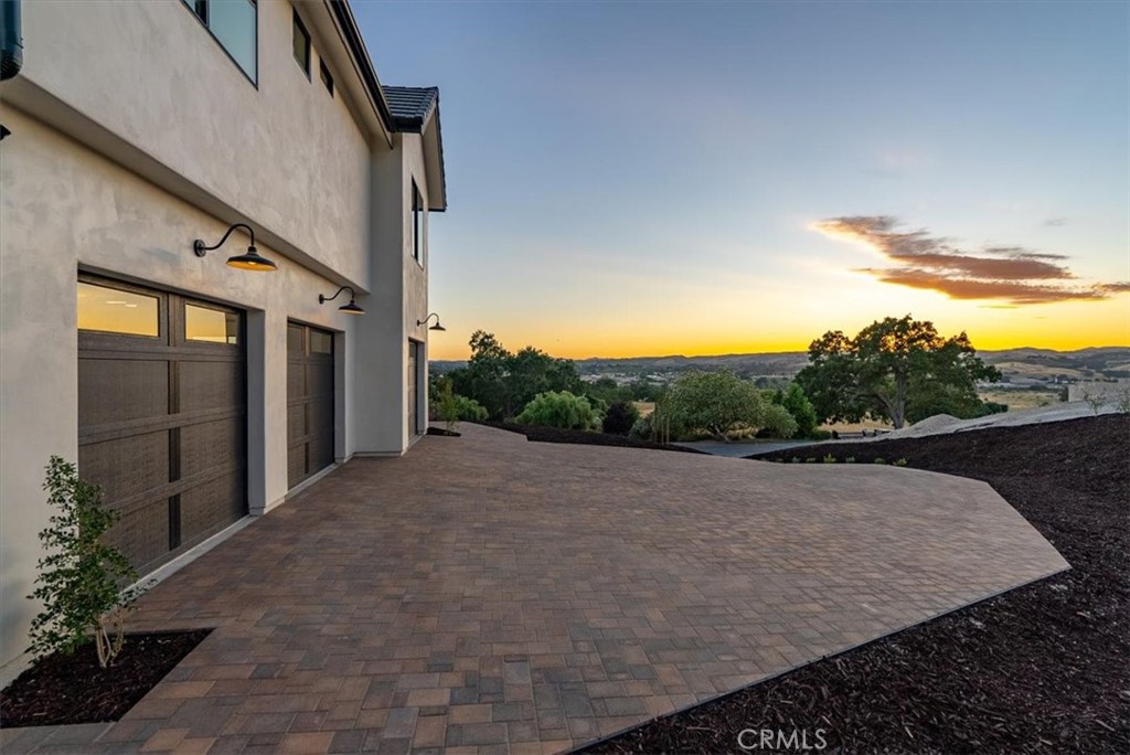 2480 Iron Stone Loop