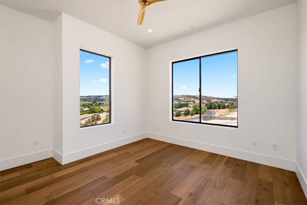 2480 Iron Stone Loop