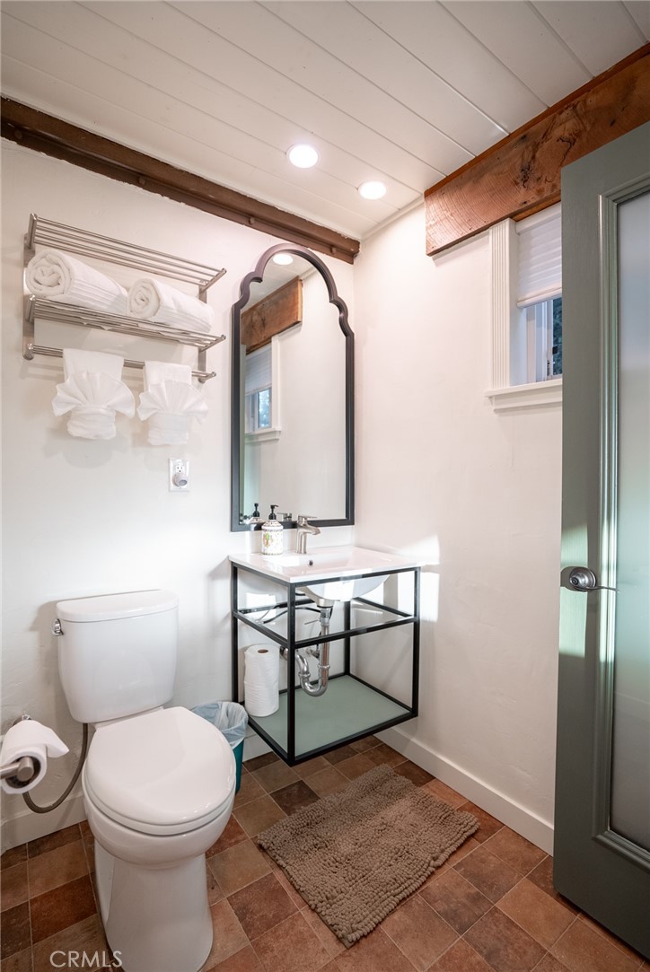 8585 Cross Canyons Road