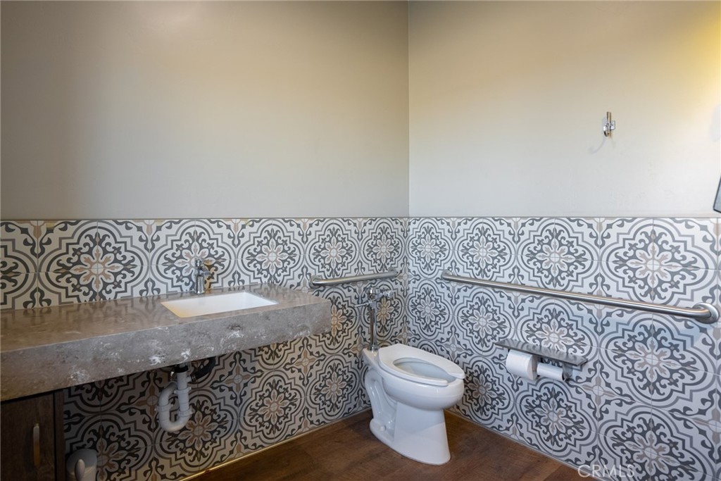 8585 Cross Canyons Road