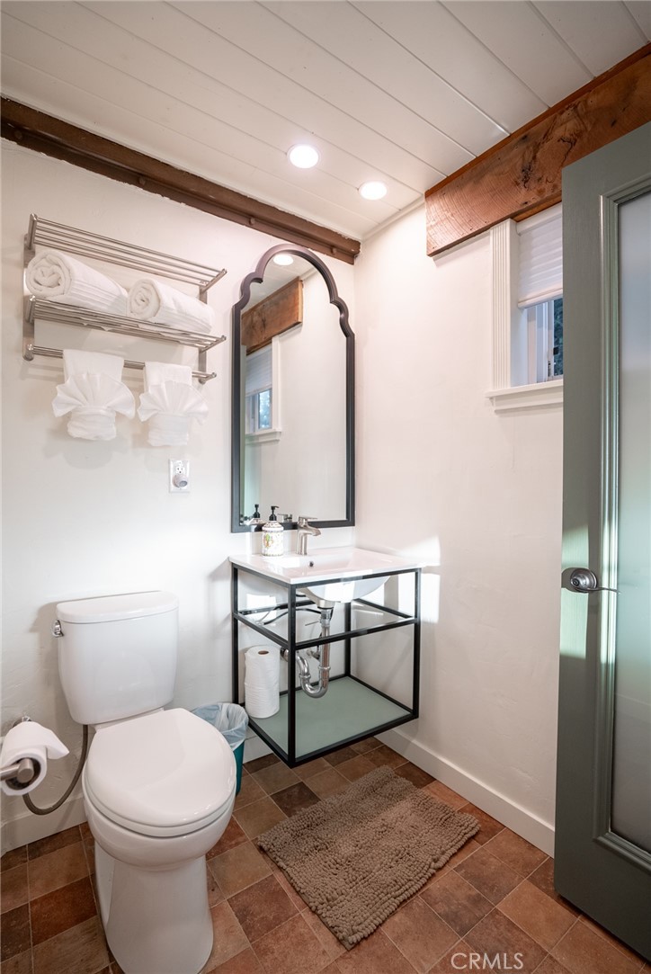 8585 Cross Canyons Road