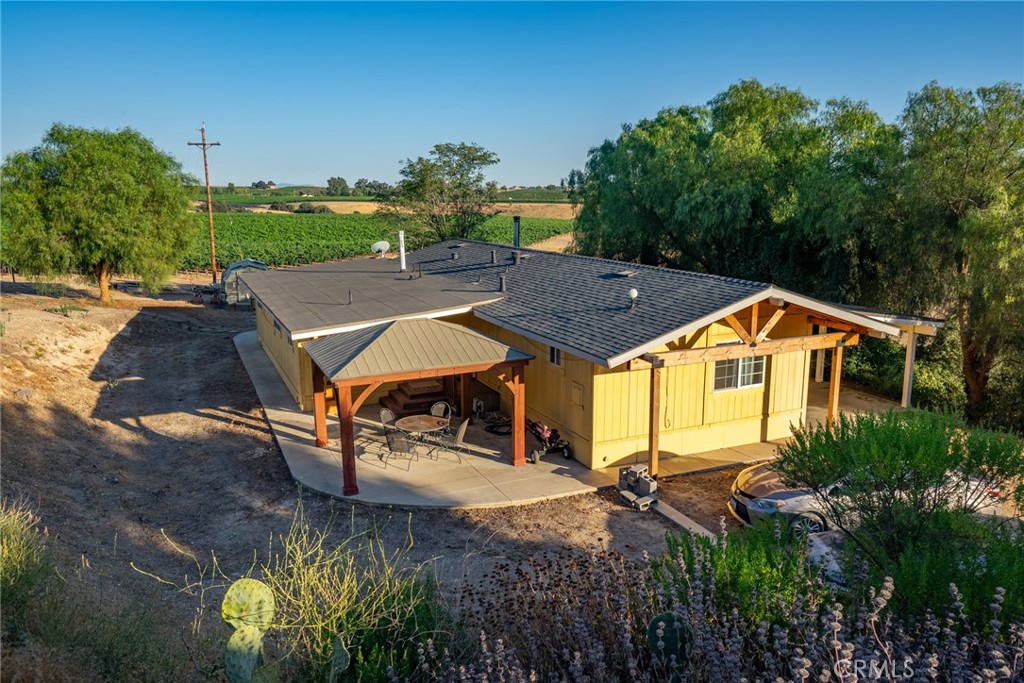 8585 Cross Canyons Road