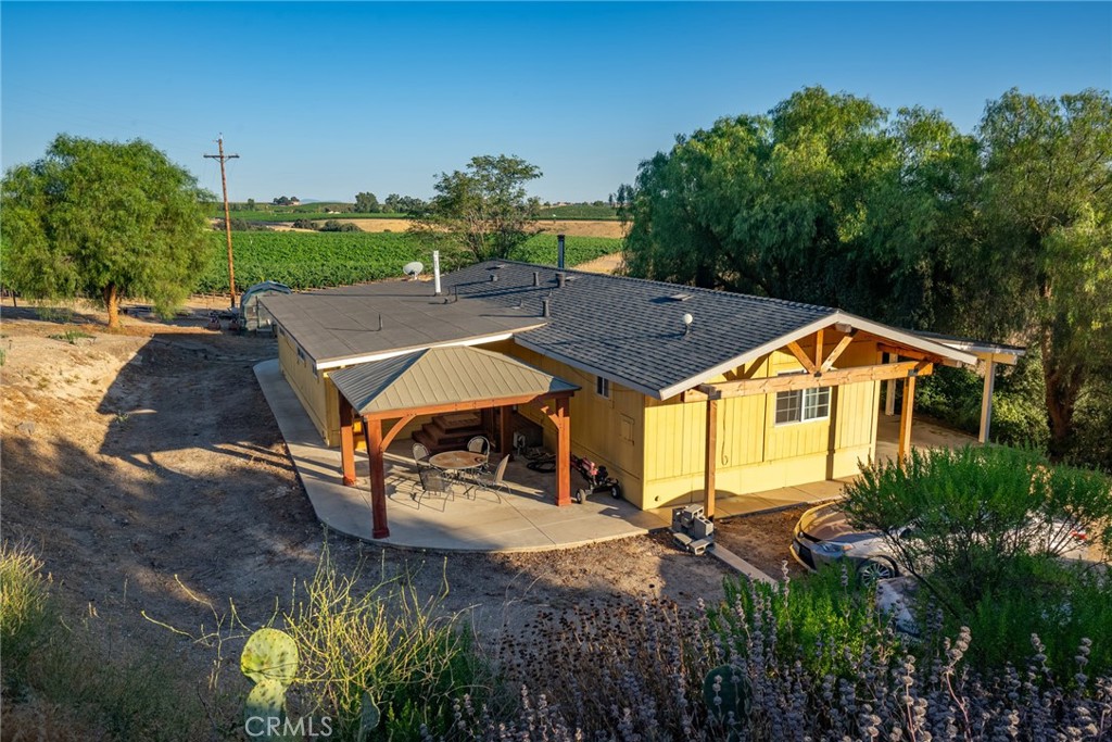8585 Cross Canyons Road