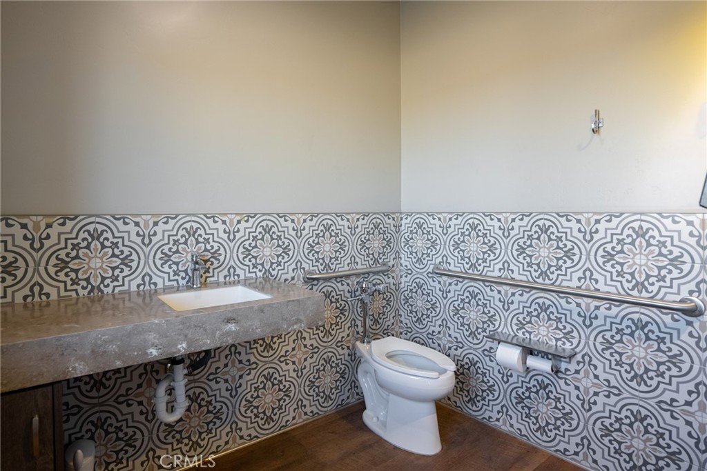 8585 Cross Canyons Road