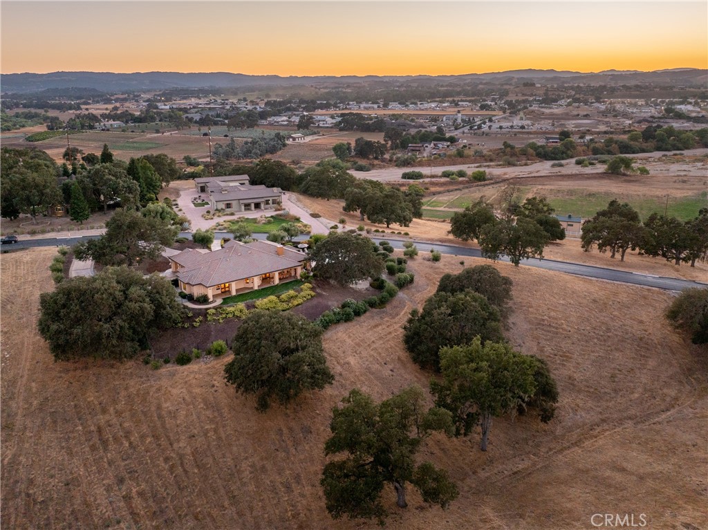 2174 Lake Ysabel Road