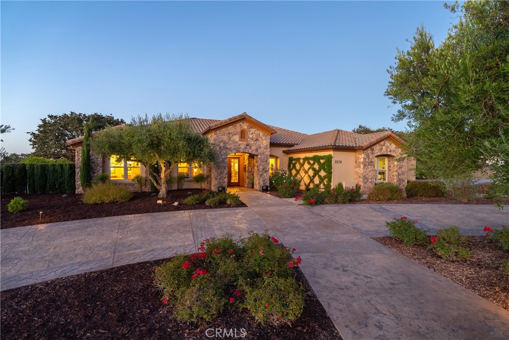 2174 Lake Ysabel Road