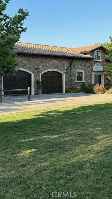 2590 Rock Ridge Lane