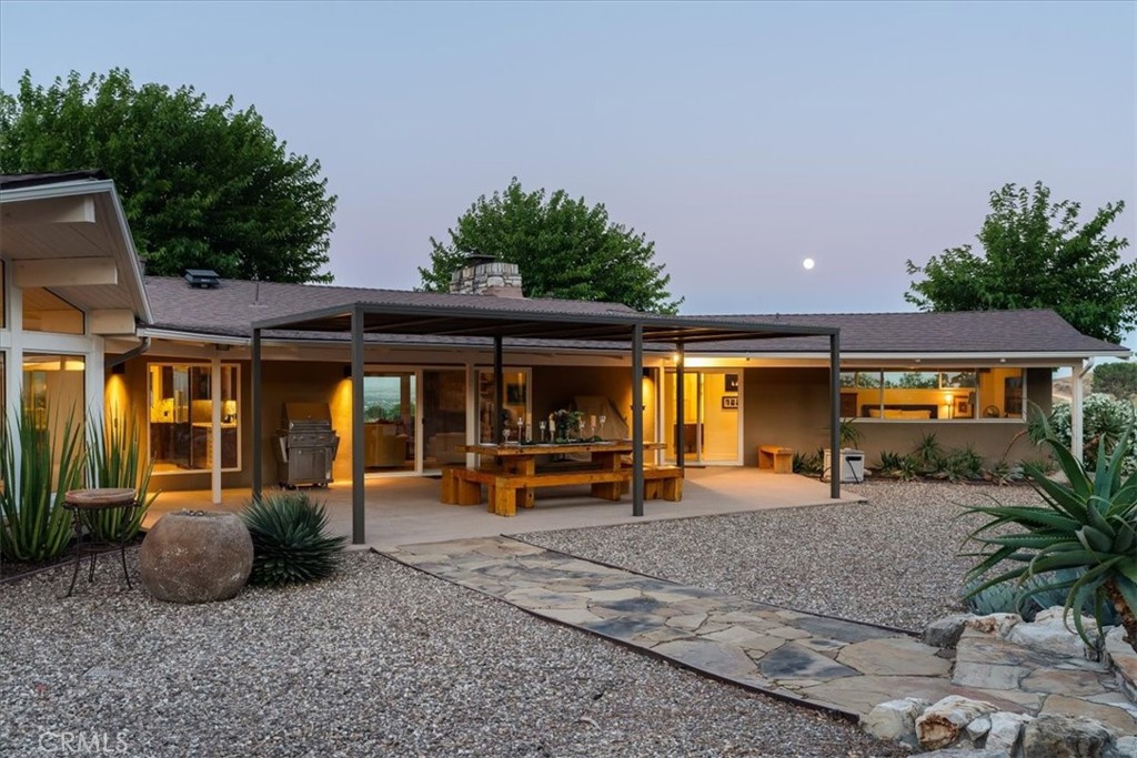 1450 Trager Canyon Road