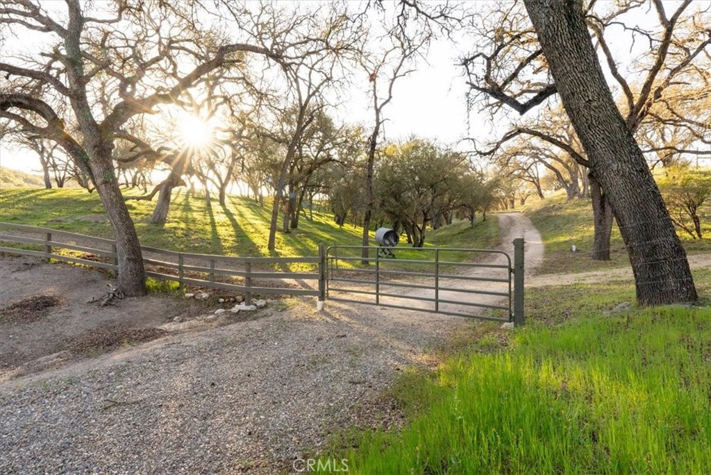 4275 & 4251 Stockdale Road