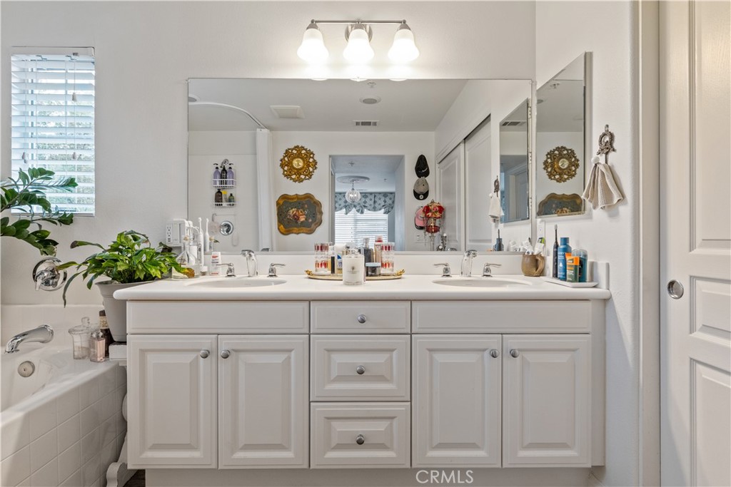 11816 Ranunculo Court