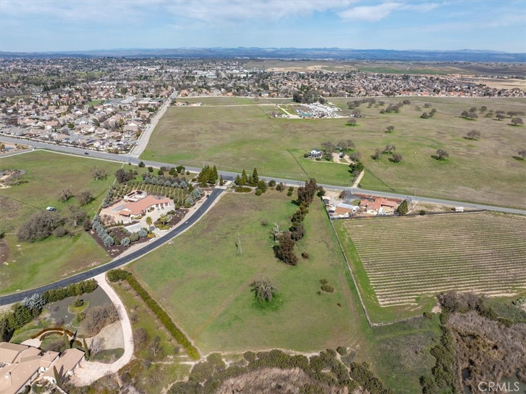 1810 Laguna Del Campo