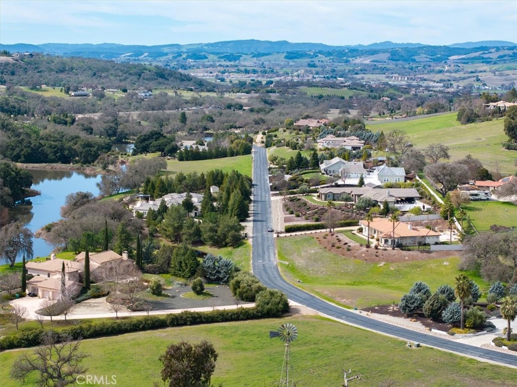 1810 Laguna Del Campo