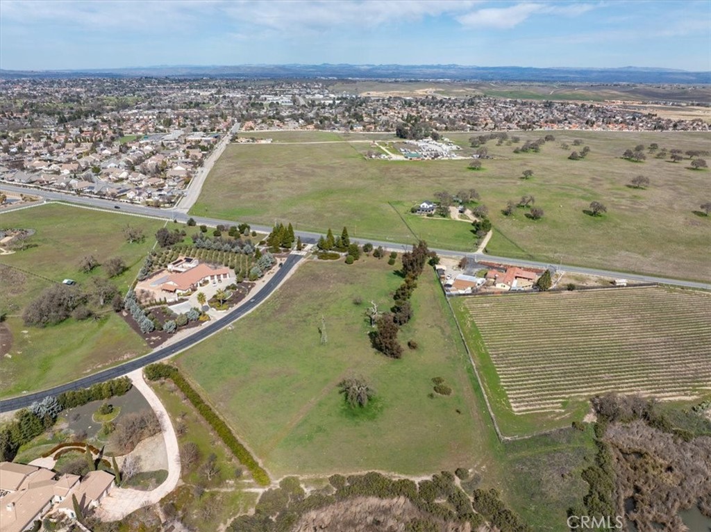 1810 Laguna Del Campo