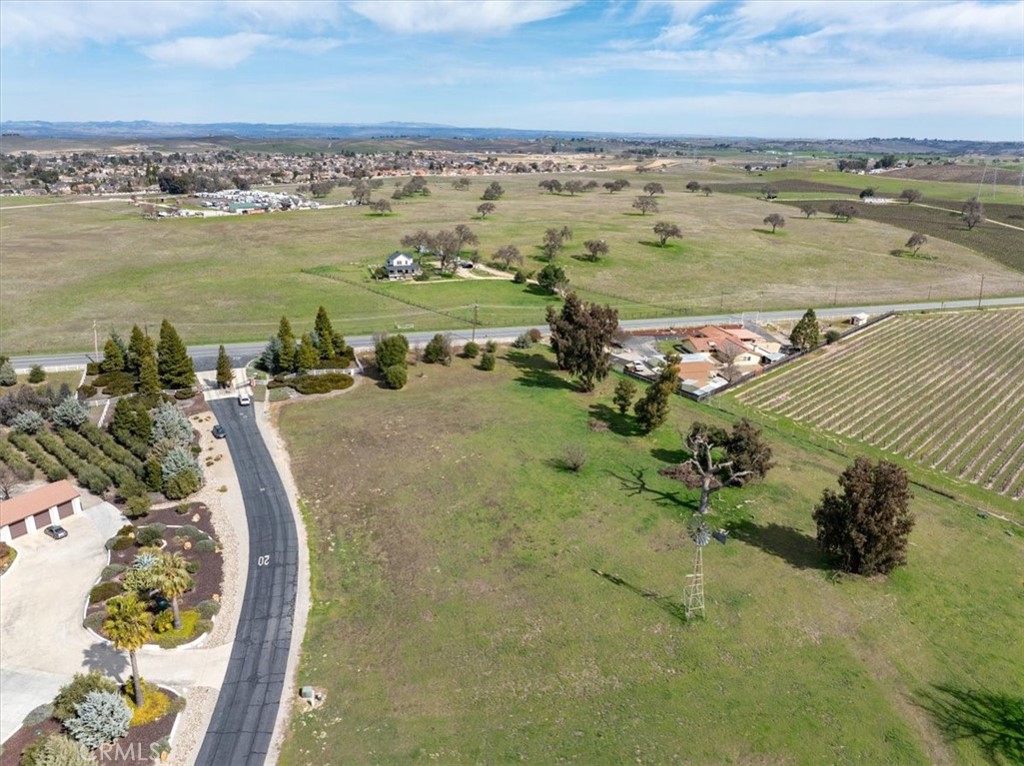 1810 Laguna Del Campo