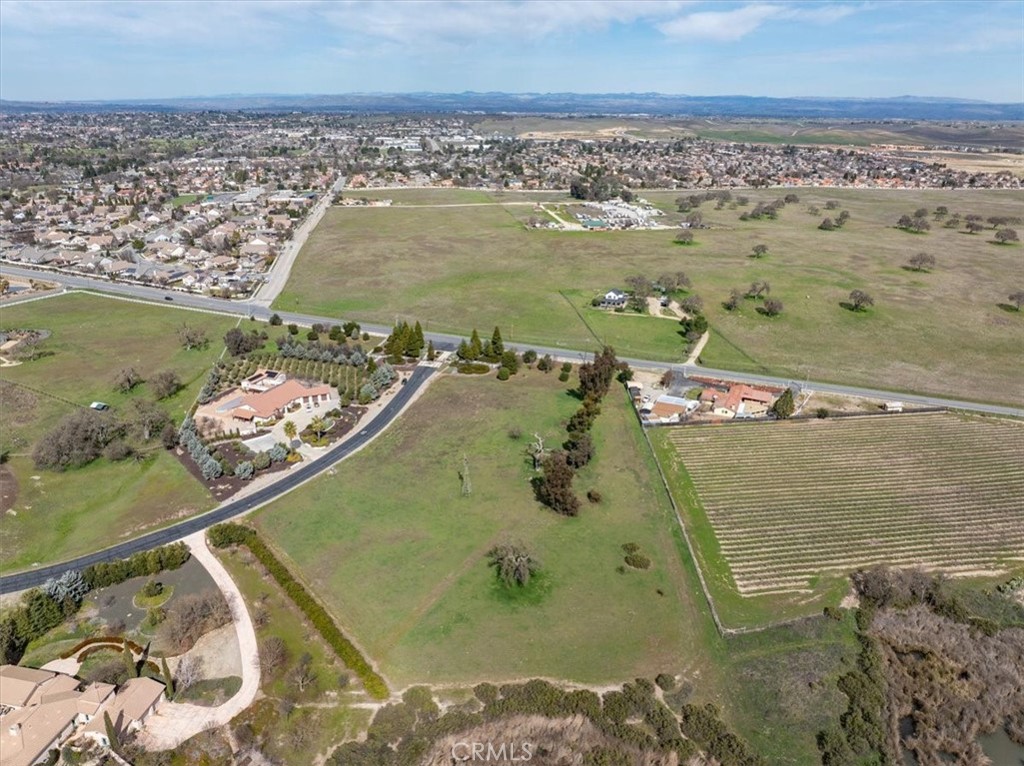 1810 Laguna Del Campo