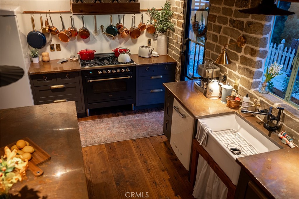 7455 Bella Vista Road