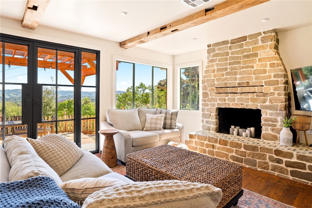 7455 Bella Vista Road