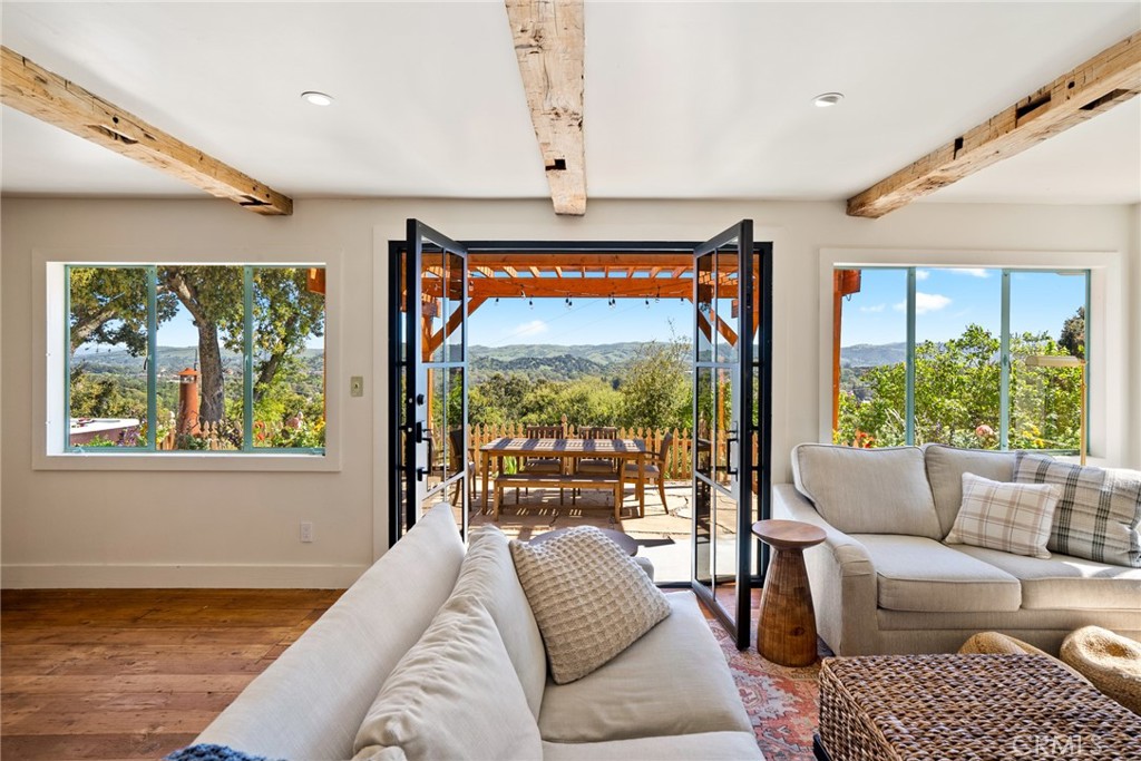 7455 Bella Vista Road