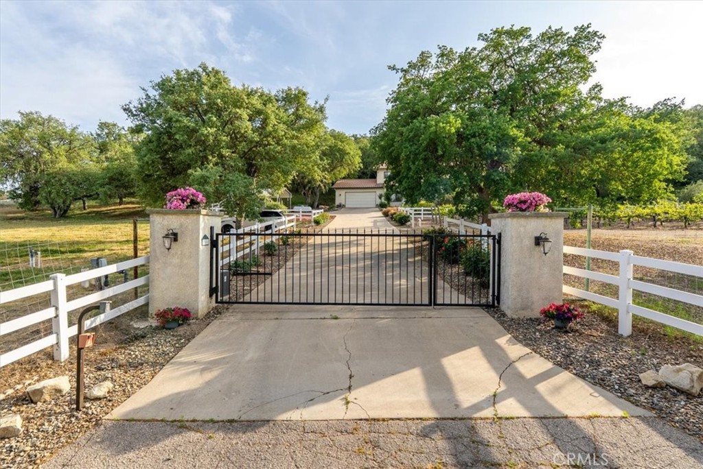 851 Spring Creek Way