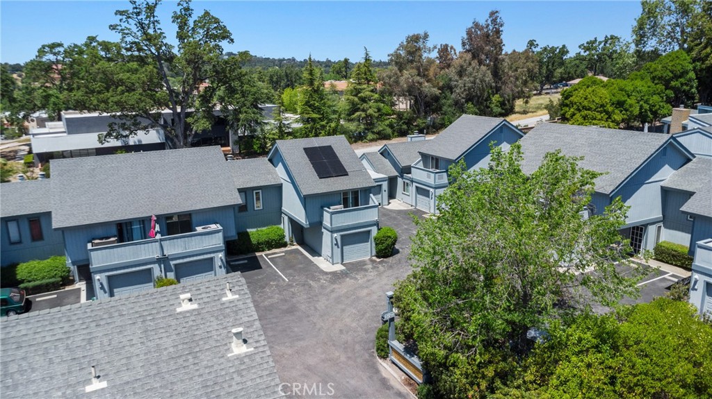 10 Quail Ridge Drive