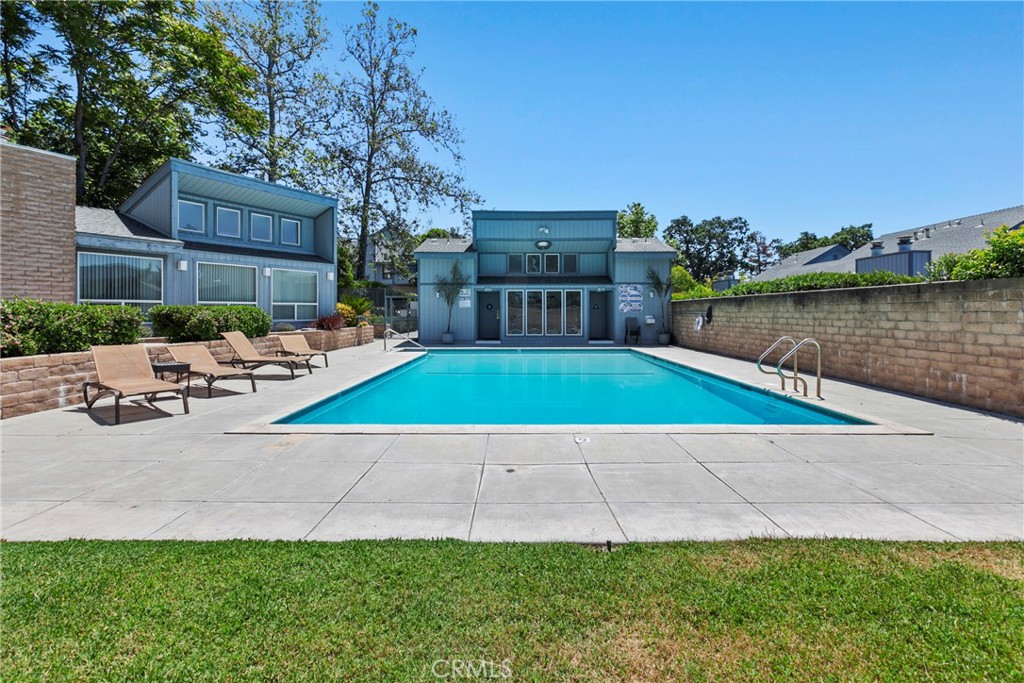 10 Quail Ridge Drive