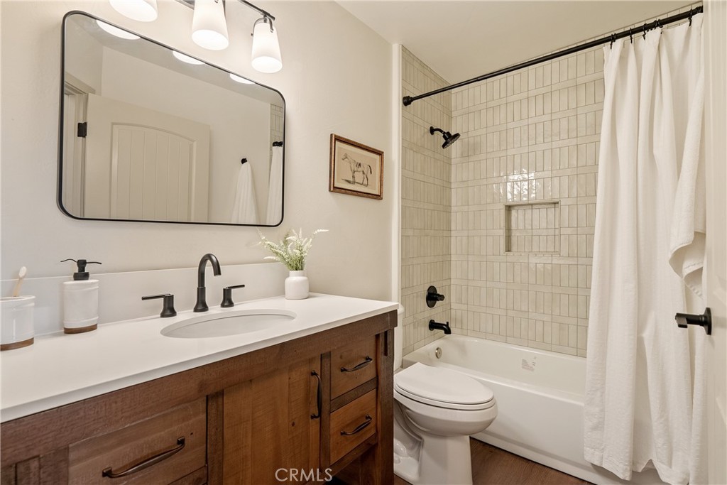 8415 Magdalena Drive