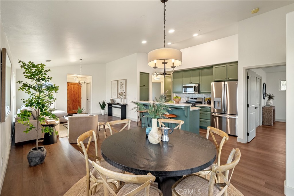 8415 Magdalena Drive