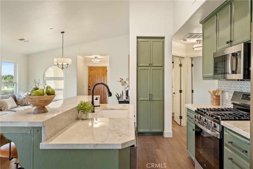 8415 Magdalena Drive