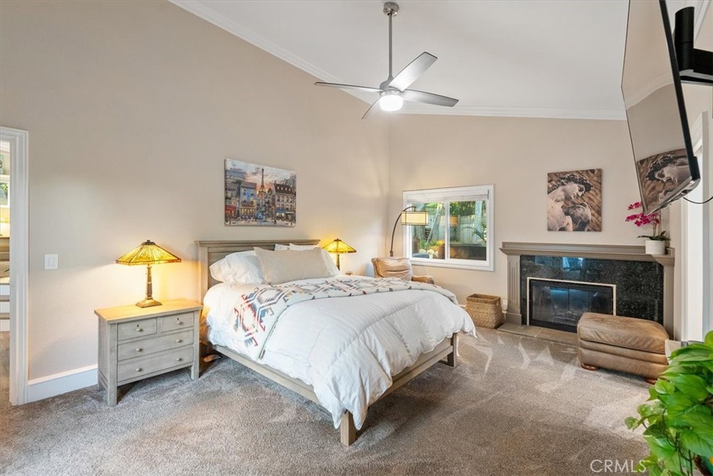 5282 Hillcrest Drive