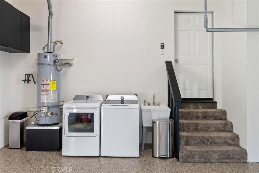 5282 Hillcrest Drive