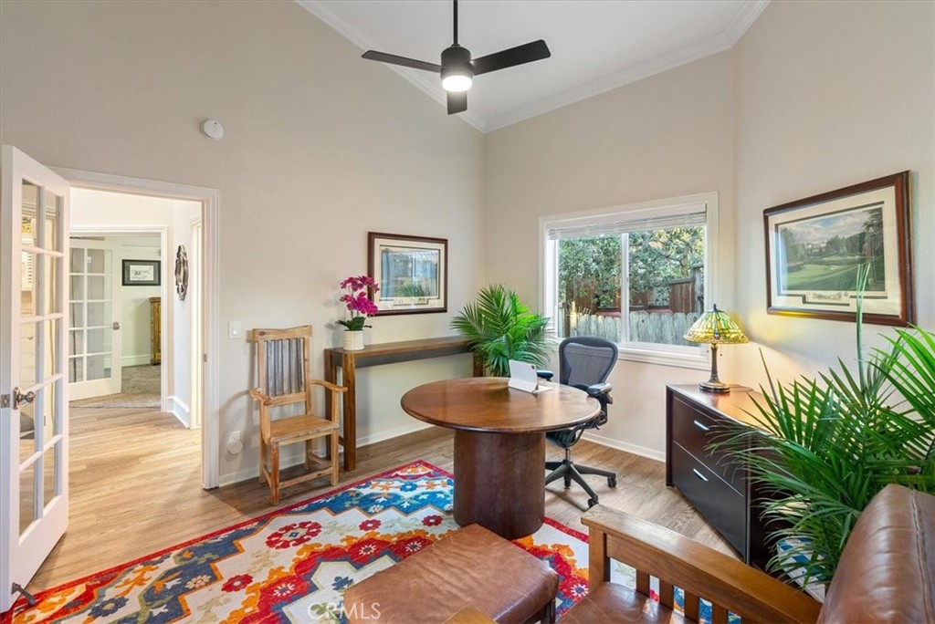 5282 Hillcrest Drive