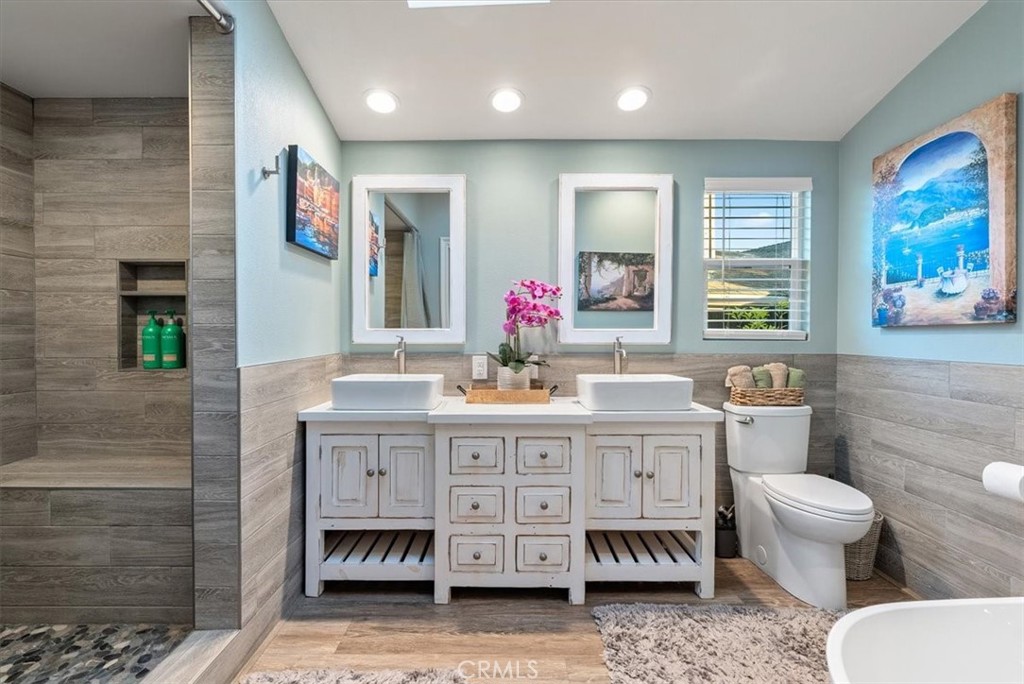 5282 Hillcrest Drive