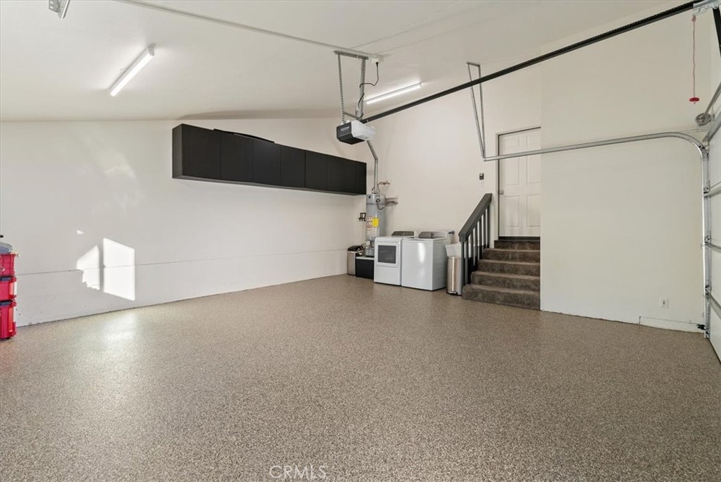 5282 Hillcrest Drive