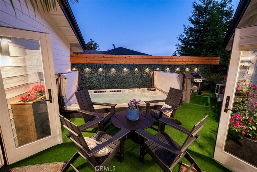 5282 Hillcrest Drive