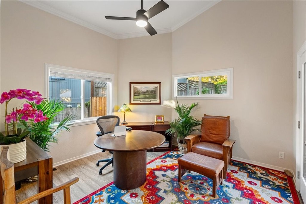 5282 Hillcrest Drive