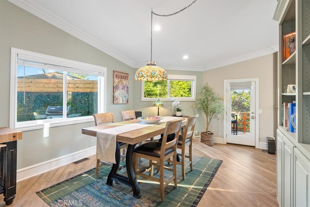 5282 Hillcrest Drive