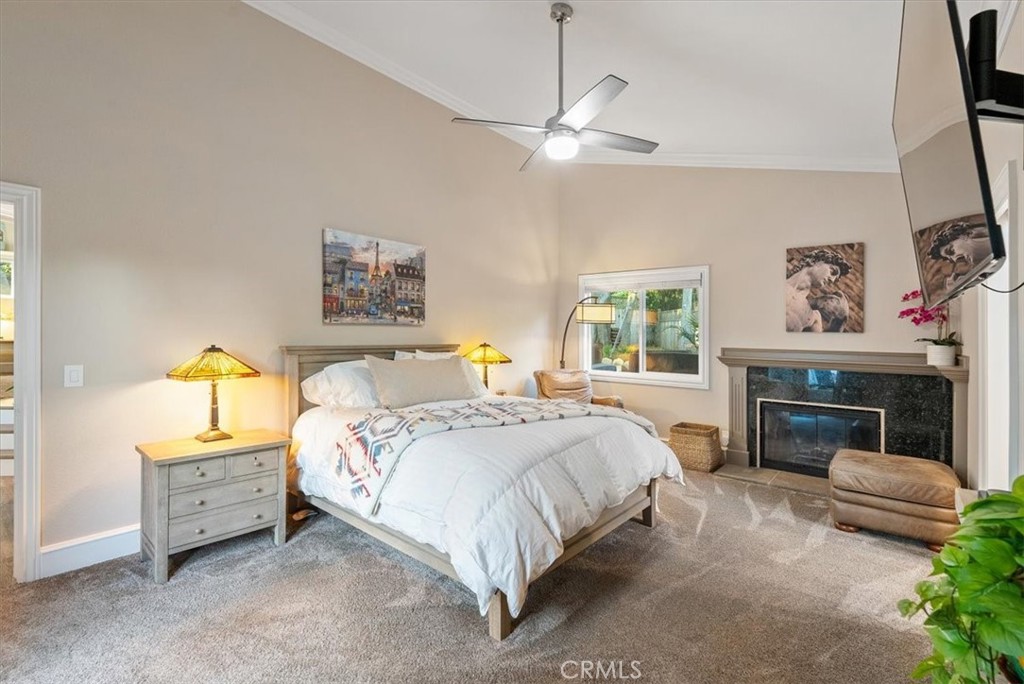 5282 Hillcrest Drive