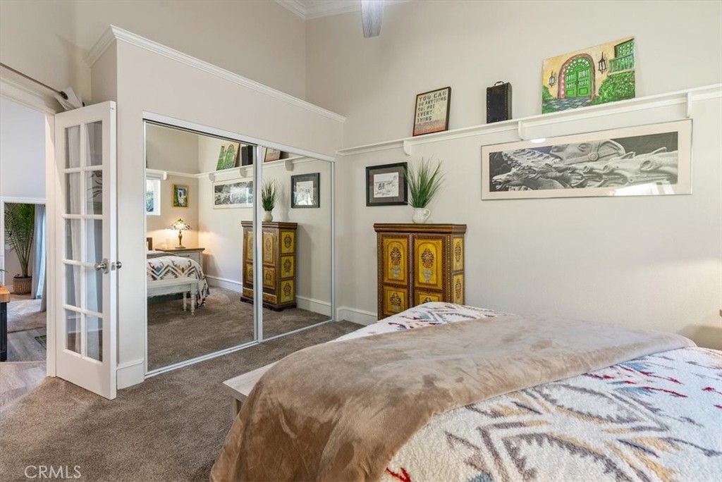 5282 Hillcrest Drive