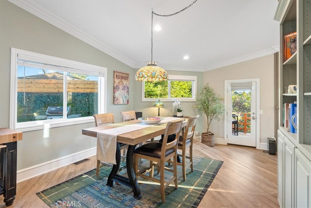 5282 Hillcrest Drive