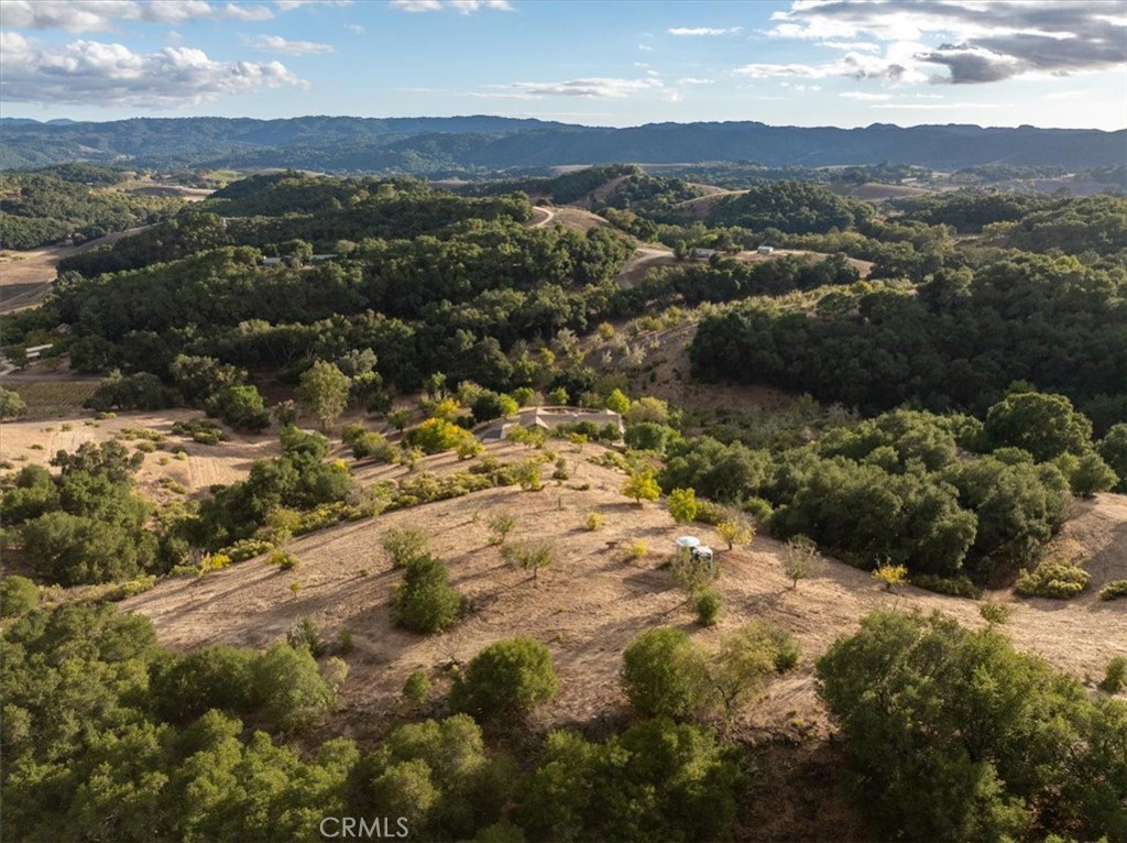 4242 Las Tablas Willow Creek Road