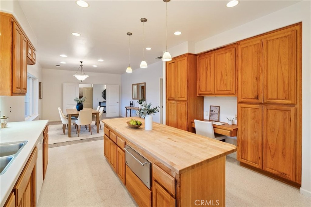 4242 Las Tablas Willow Creek Road