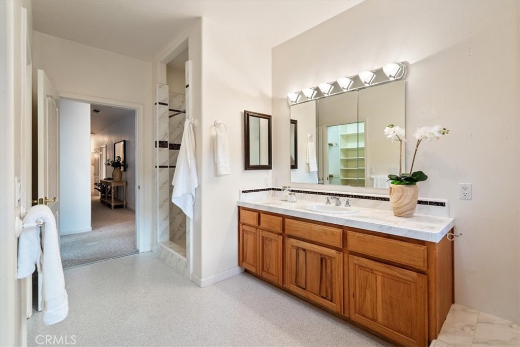 4242 Las Tablas Willow Creek Road