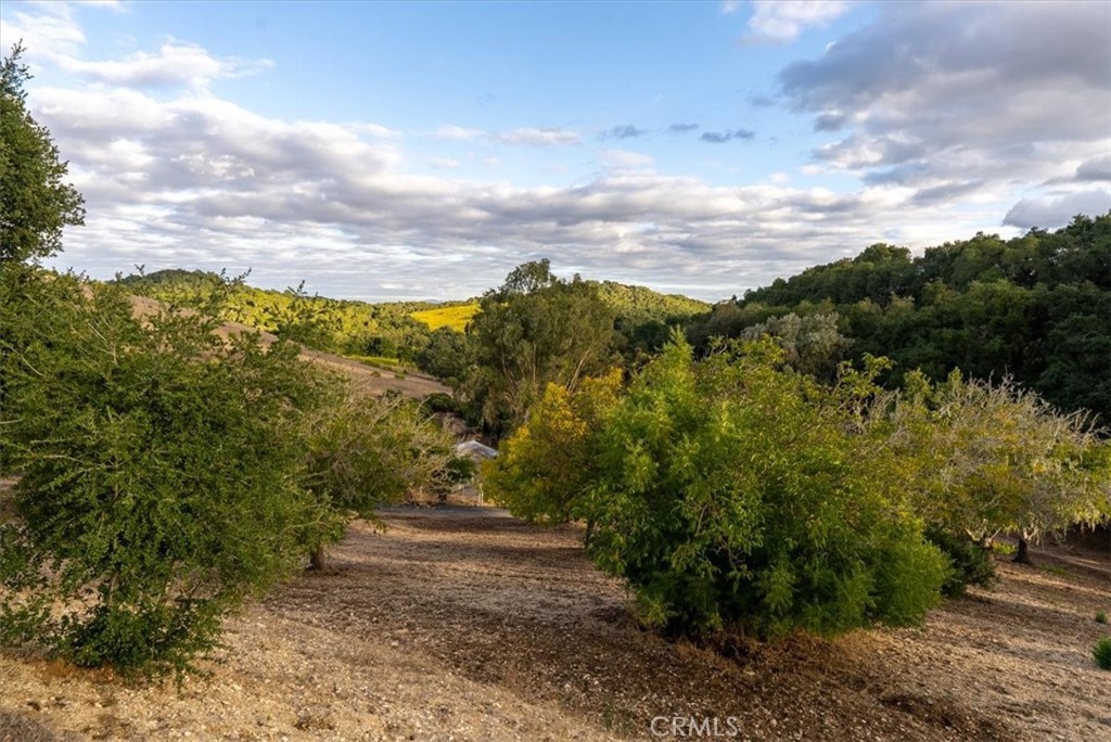 4242 Las Tablas Willow Creek Road