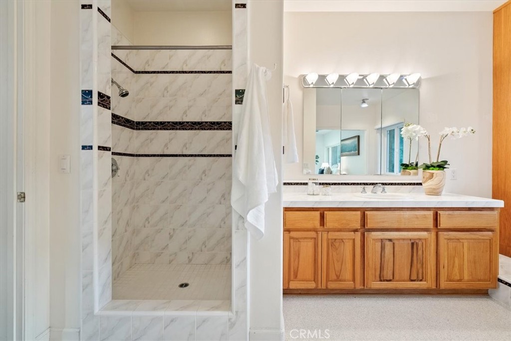 4242 Las Tablas Willow Creek Road