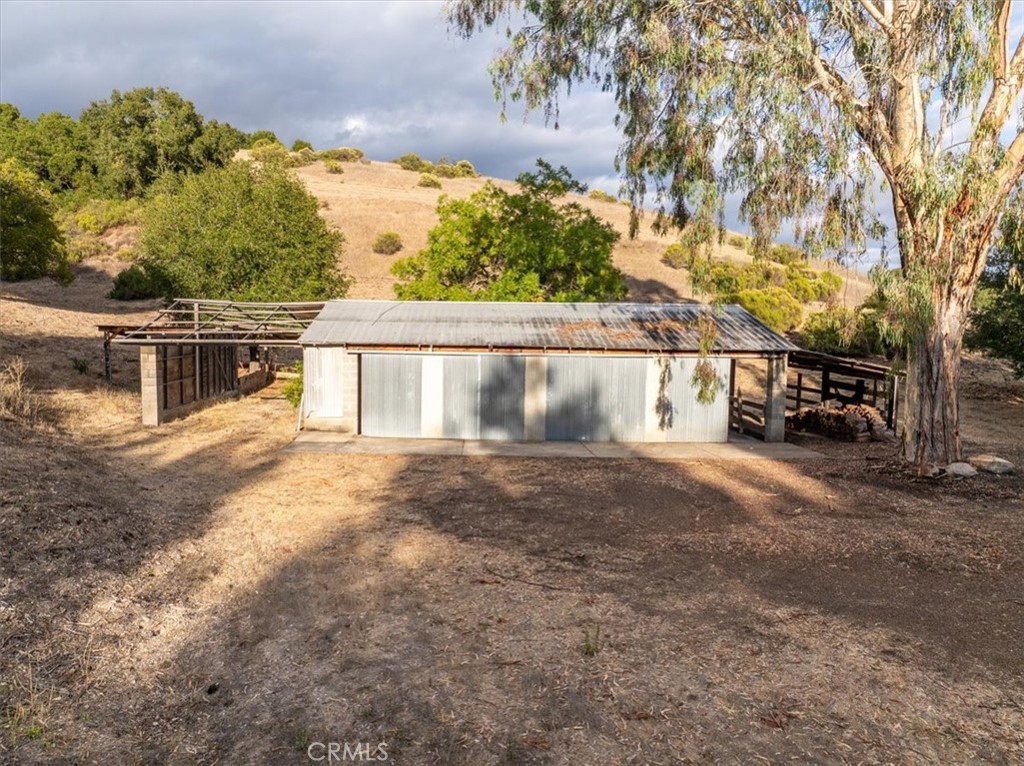 4242 Las Tablas Willow Creek Road