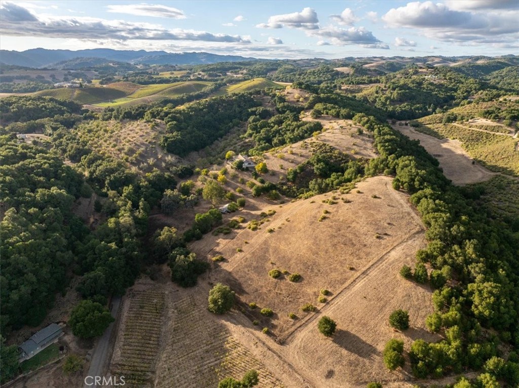 4242 Las Tablas Willow Creek Road