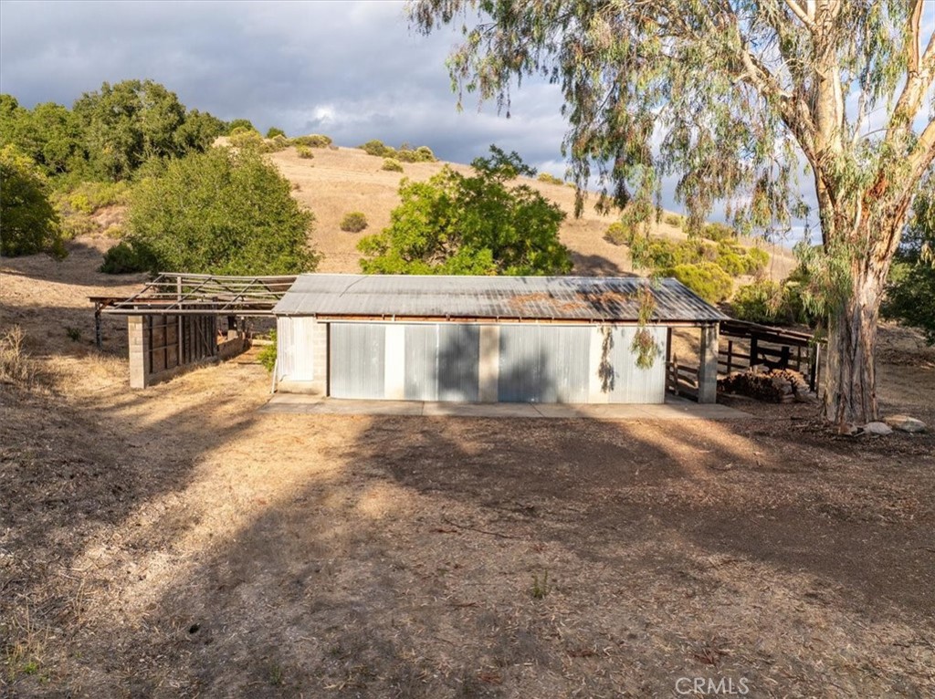 4242 Las Tablas Willow Creek Road