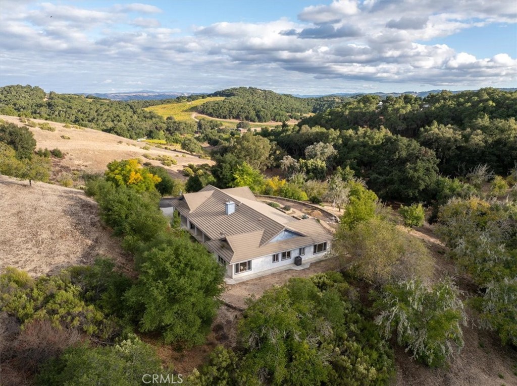 4242 Las Tablas Willow Creek Road
