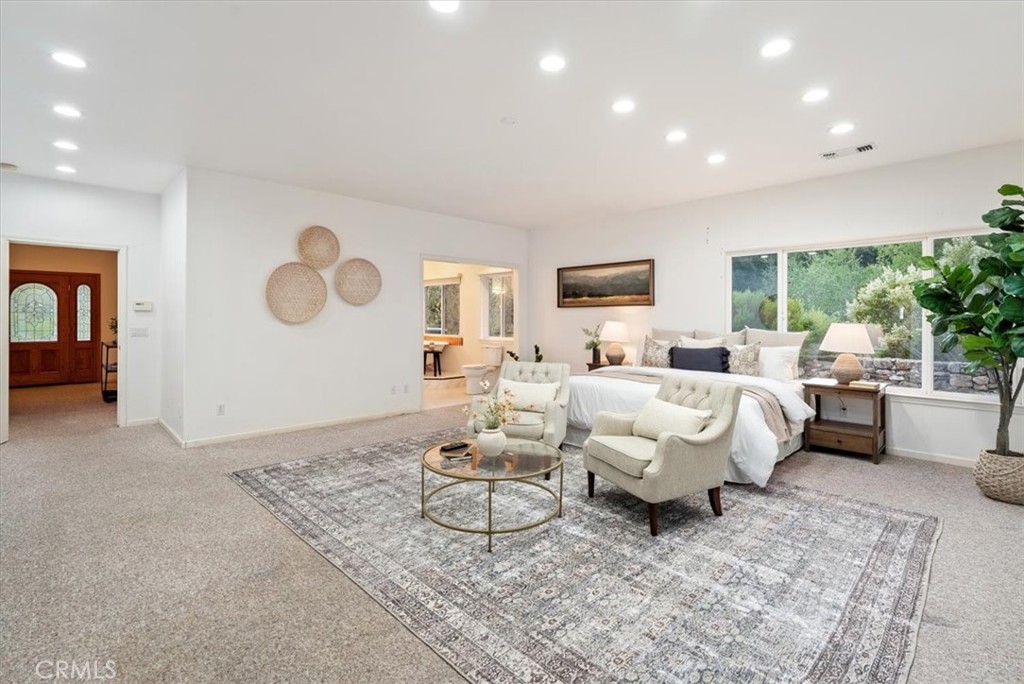 4242 Las Tablas Willow Creek Road